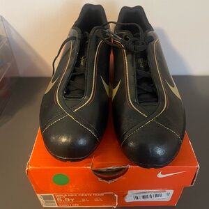 Nike girls cleats